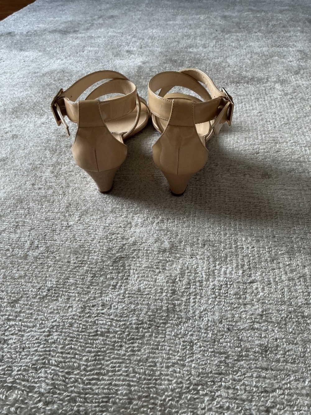 JIMMY CHOOSE Chiara Patent Leather Beige Nude Low Wedge Sandal Size 36.6/6.5 - Picture 2 of 4